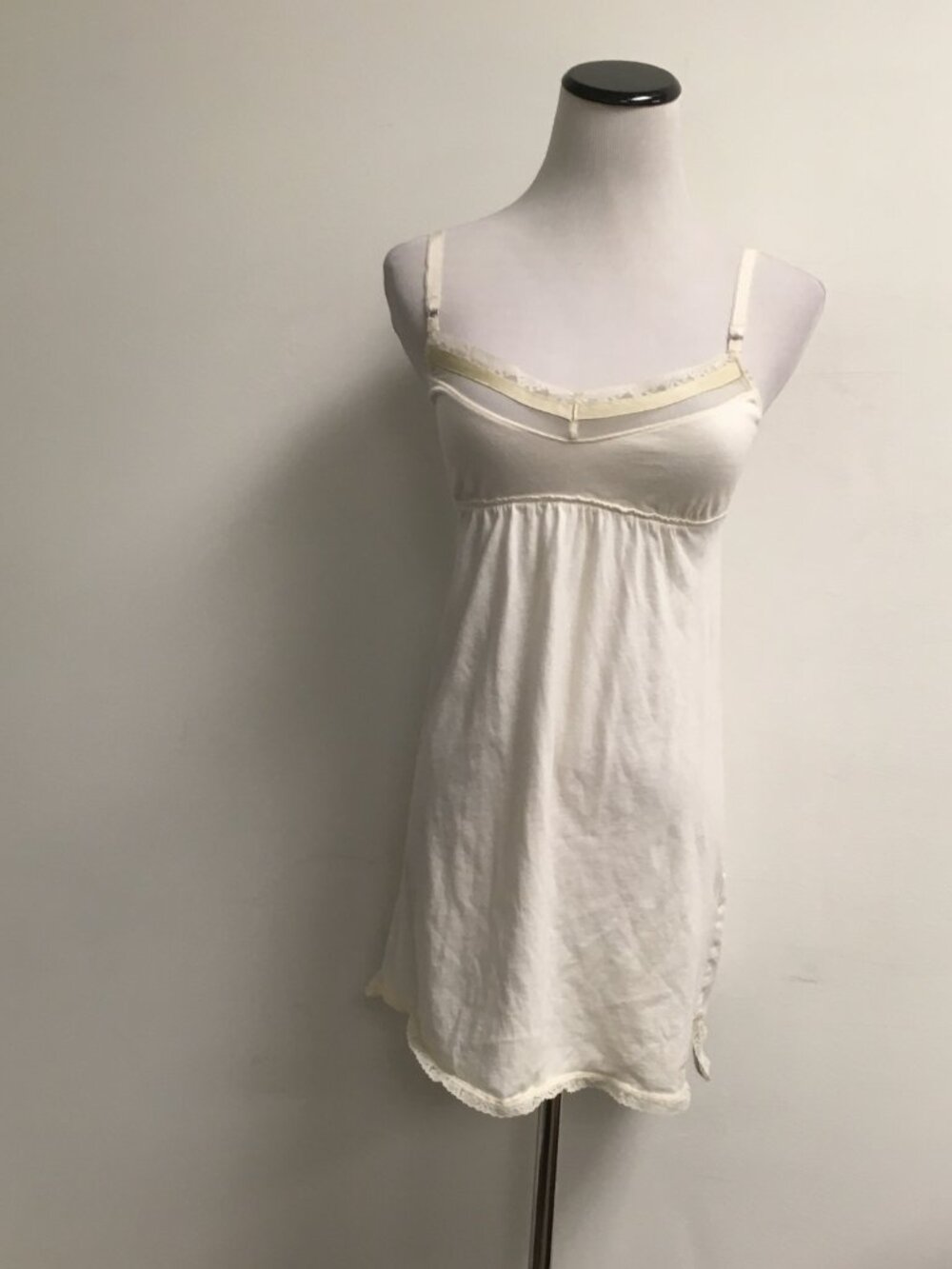 Gilly Hicks Sydney ivory stretch chemise slip S